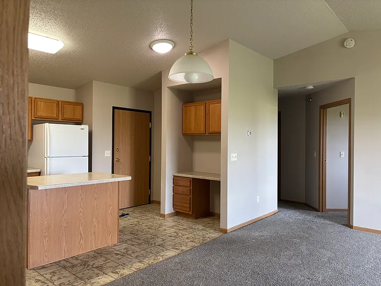Eastview Apartments — Photo 4