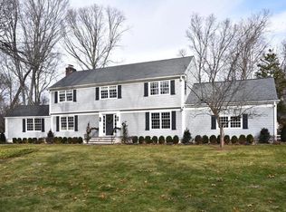 65 Woodridge Cir, New Canaan, CT 06840