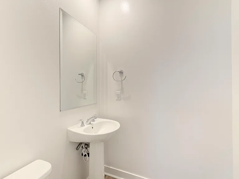 1307 Bushell St — Photo 14