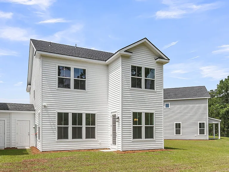 335 Chapman Cir — Photo 39