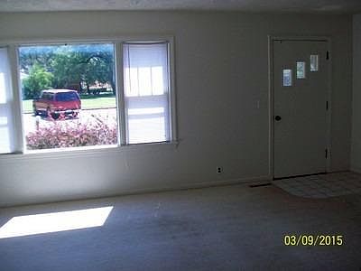 5th image of 508 E A St
