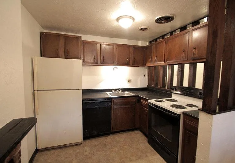 317 S Trenton Ave #3 — Photo 5