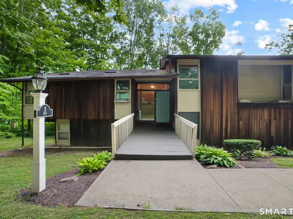 2-F Country Squire Drive #2F, Cromwell, CT 06416