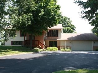 2112 Budd St N, Maple Plain, MN 55359