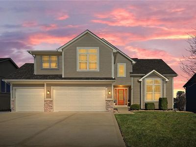 906 Eve Orchid Dr, Greenwood, MO, 64034