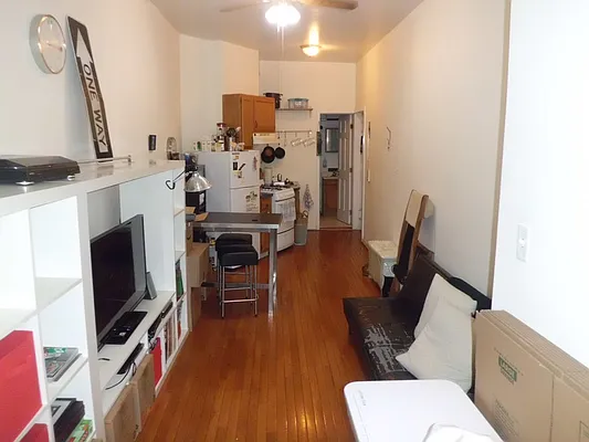 Rented by Maximus Realty Group | media 20