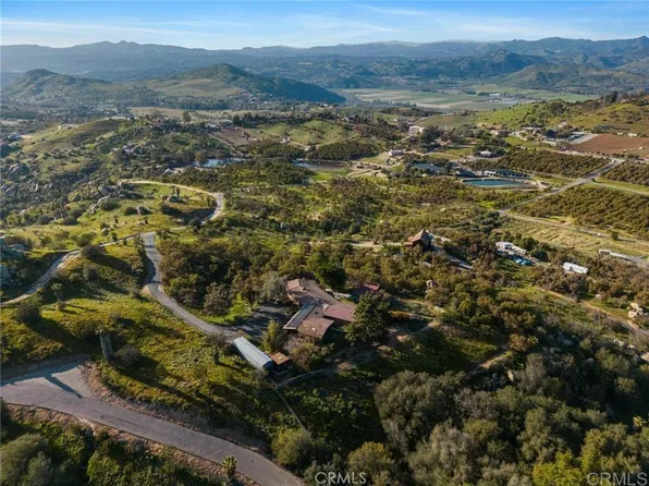 15735 Highland Valley Rd, Escondido, CA 92025