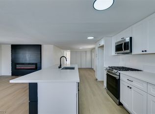 3658 Death Valley Dr, Las Vegas, NV 89122