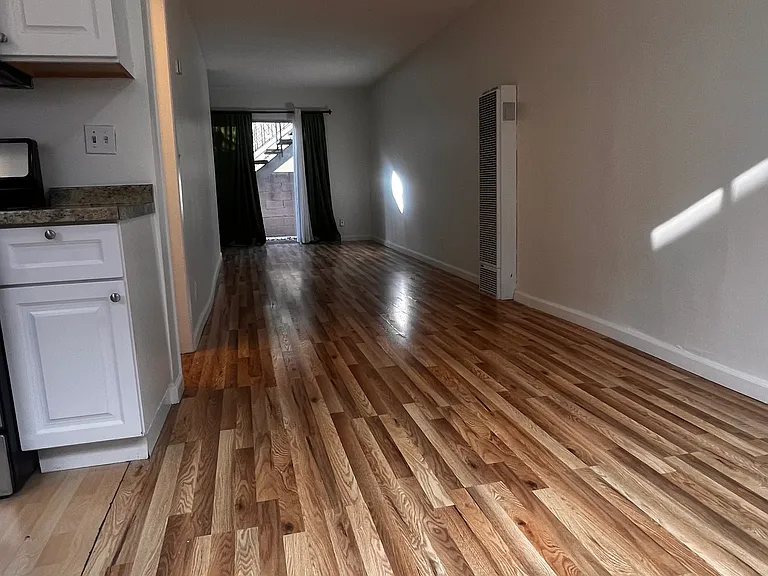 3562 Mentone Ave — Photo 15