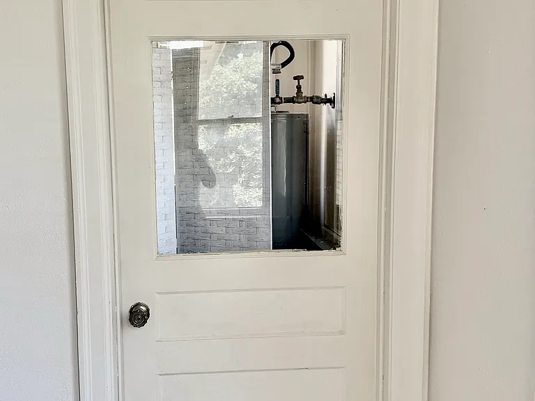 325 E Rosewood Ave — Photo 30