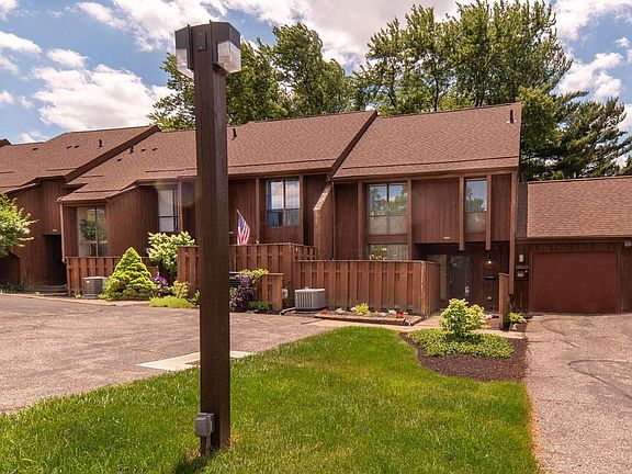 2nd image of 5043 Chuckleberry Ln #6