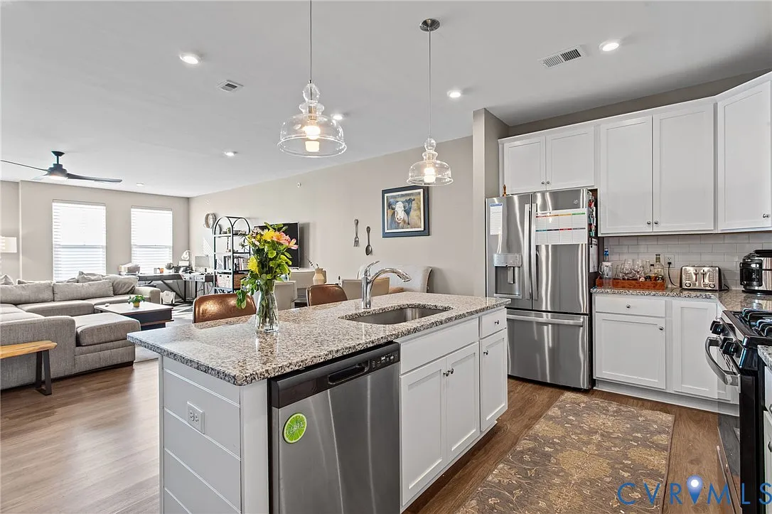 4115 Next Level Trce photo 1