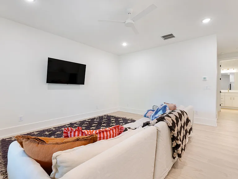 2804 W Kirkwood Ave #A — Photo 58