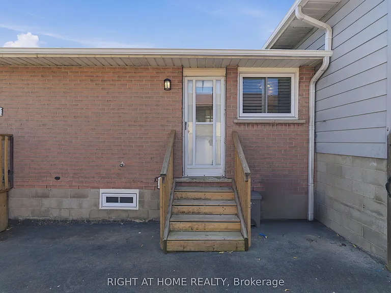 341 Rexford Dr #UPPER — Photo 33