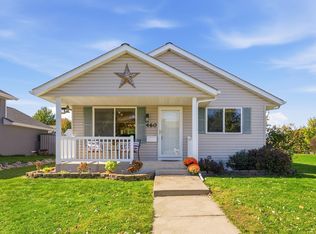 460 Minnesota St NW, Hutchinson, MN 55350