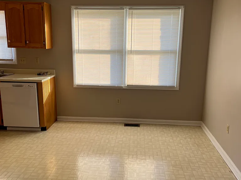 203 Keystone Dr — Photo 4