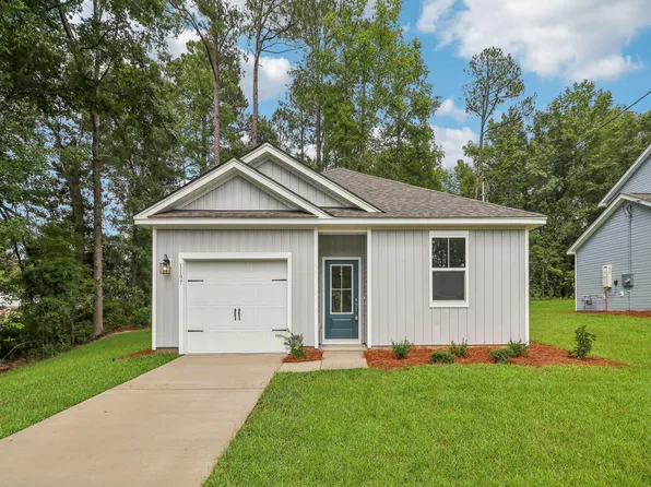 1197 Douglas Macarthur St, Orangeburg, SC 29115