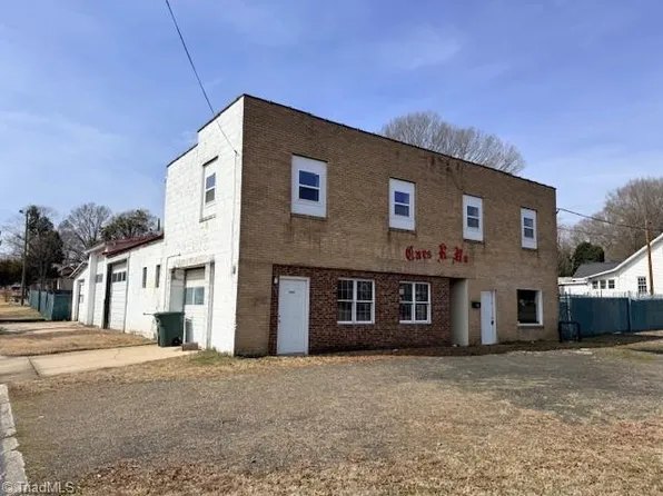 225 S Hamilton St, Eden, NC 27288