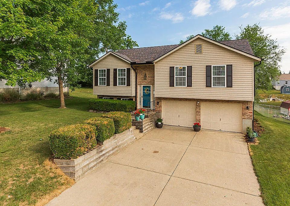 1st image of 1220 Farmcrest Dr