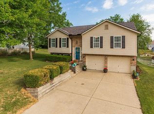 1220 Farmcrest Dr, Union, KY 41091