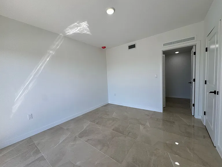 26151 SW 147th Ave — Photo 11