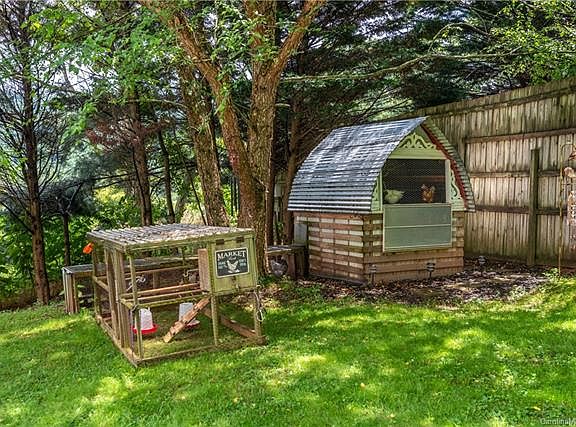 5th image of 308 Browntown Rd