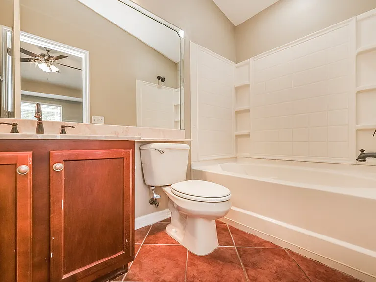 12704 Evington Point Dr — Photo 9