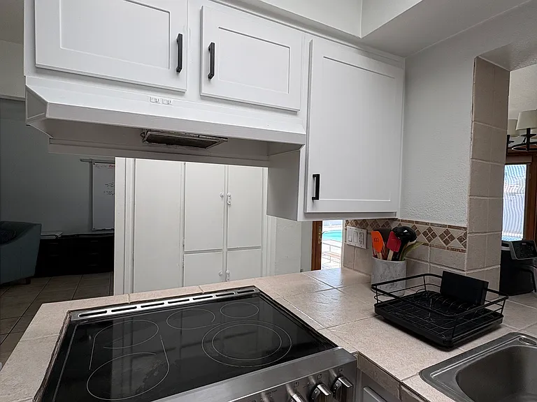 1019 E Manhatton Dr — Photo 13