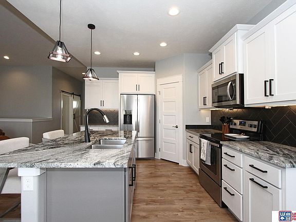 3rd image of 8308 Yankee Woods Dr