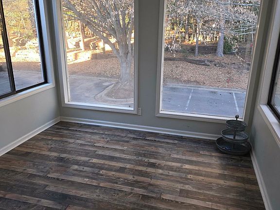 2nd image of 3019 Wingate Way