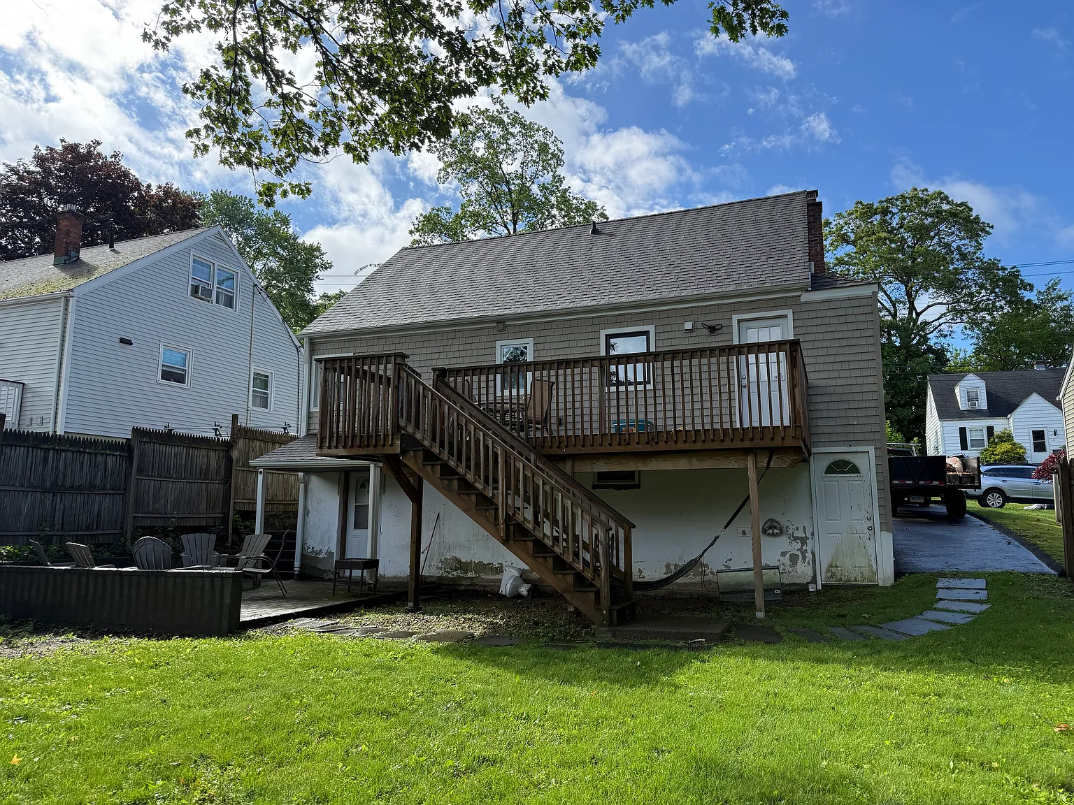 5 bed, 1188 sqft, $4,650 — Photo 2