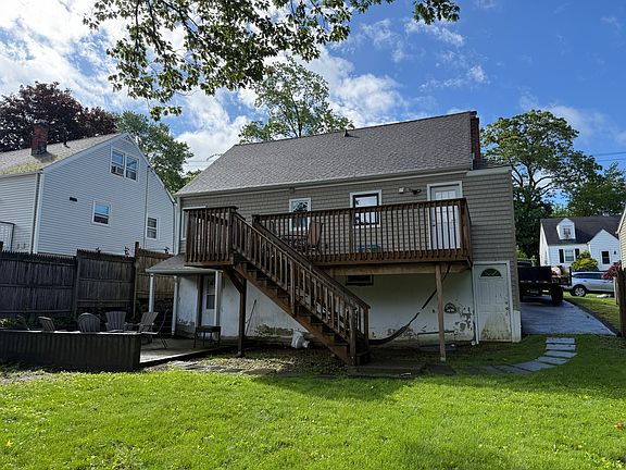 2nd image of 120 Ashton St