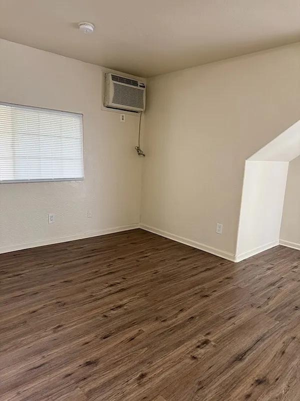 2 bed, 800 sqft, $1,495 — Photo 2