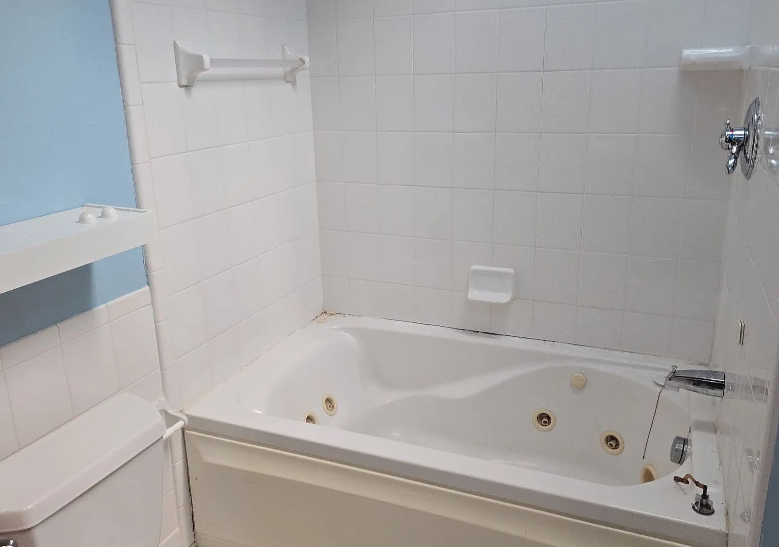 2 bed, 1272 sqft, $1,500 — Photo 2