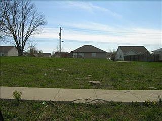 2nd image of 125 Janice Dr