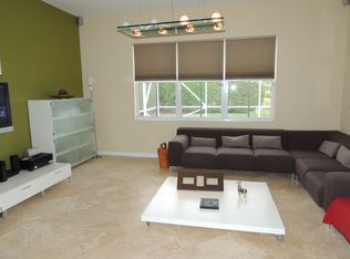 641 Nandina Dr, Weston, FL 33327