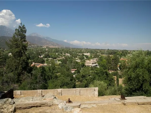 4064 Olive Knoll Pl, Claremont, CA 91711