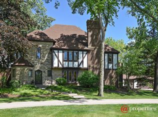 155 Helm Rd, Barrington, IL 60010