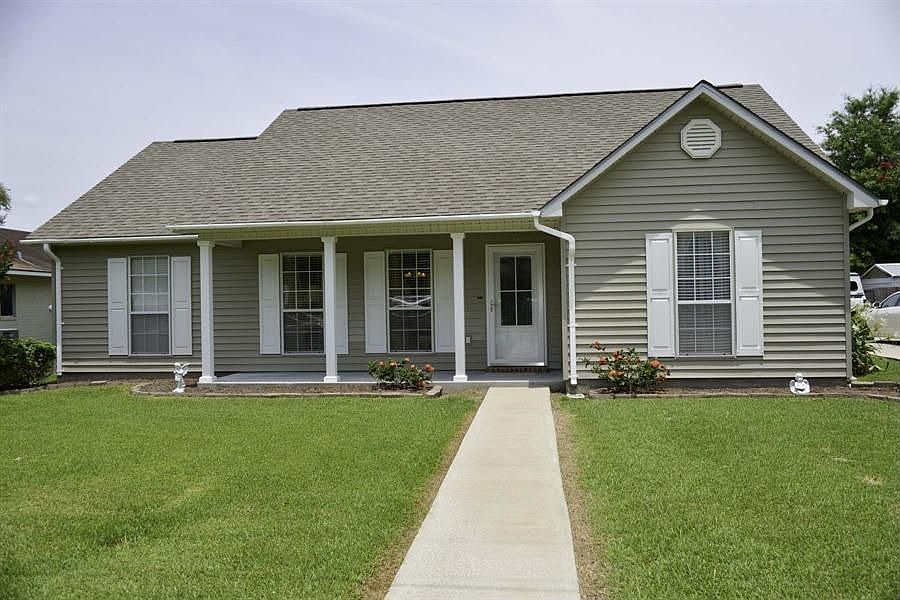 1st image of 1607 Parkwood Dr
