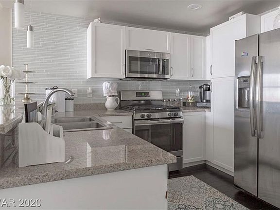 2nd image of 150 N Las Vegas Blvd #1517