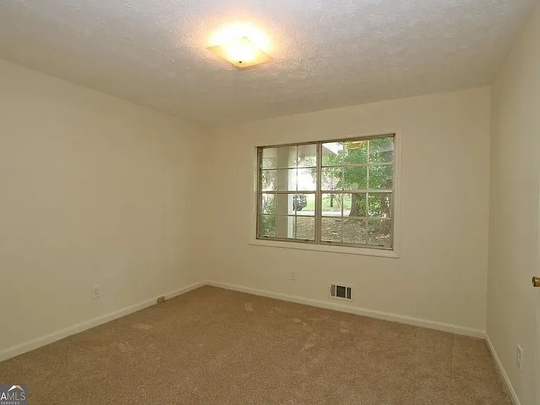 4215 Fawn Ln SE — Photo 19