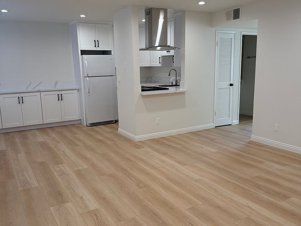 1st image of 419 S Verdugo Rd APT 102