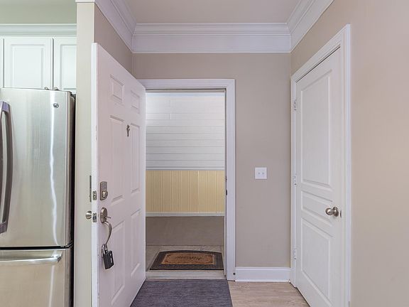 3rd image of 1025 Riverland Woods Dr #518