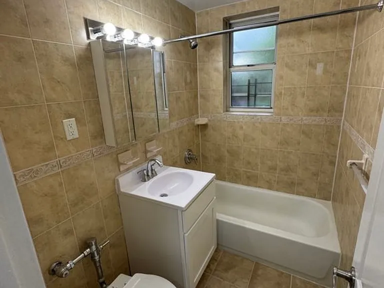 1487 Shore Pkwy #4B — Photo 7
