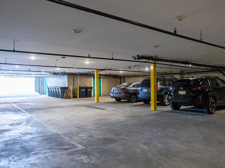 Girard Flats — Photo 14