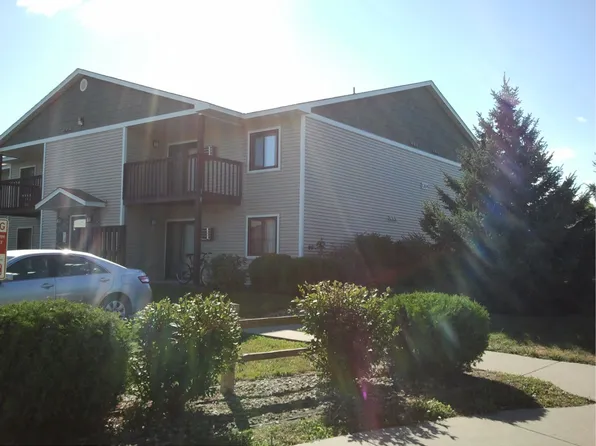 1204 Bartosh Ln #4, River Falls, WI 54022