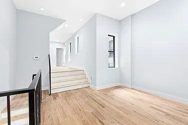 1068 Cypress Avenue  image 1 of 7