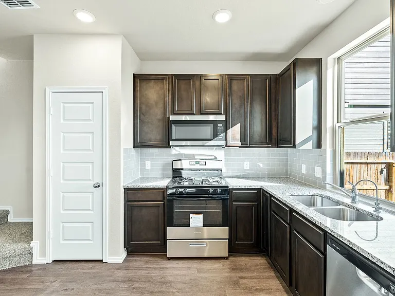 5118 Sandstone Way — Photo 14