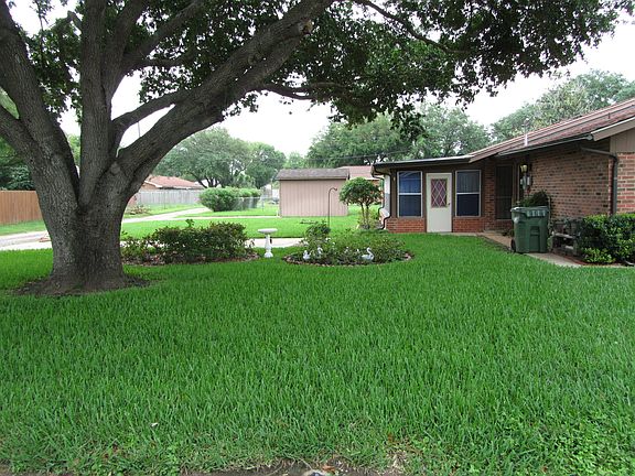 3rd image of 108 W Live Oak Dr