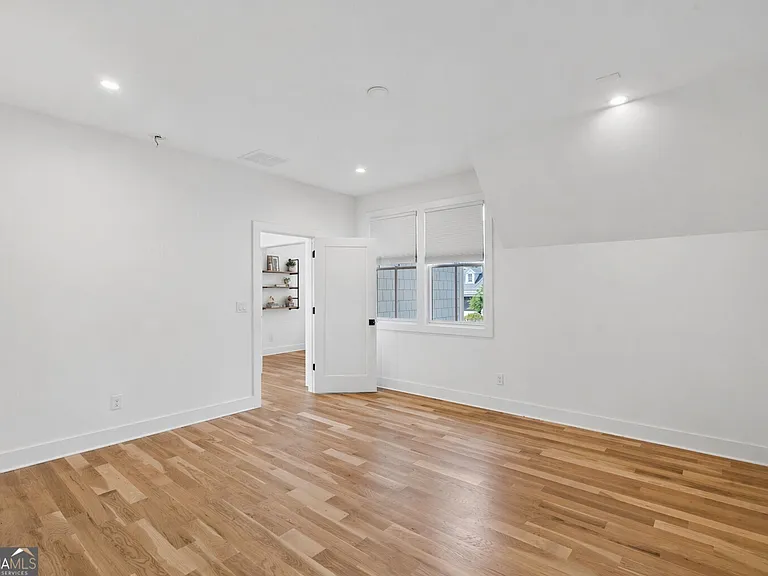 1150 Blair Ln — Photo 47